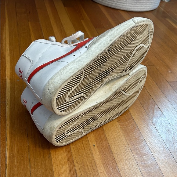 Nike White and Red High-Top Sneakers - Picture 3 of 4